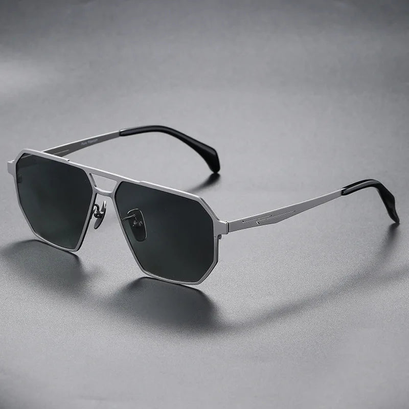 Konrad™ | Titan Präzisions-Sonnenbrille