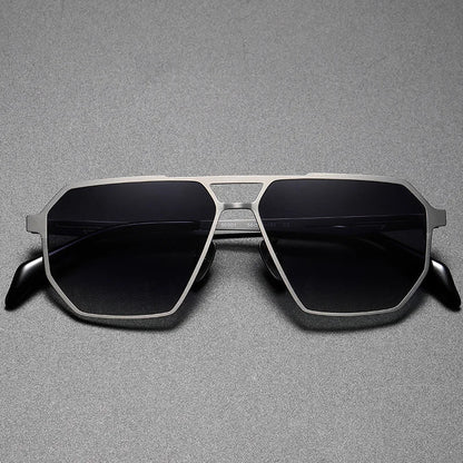 Konrad™ | Titan Präzisions-Sonnenbrille