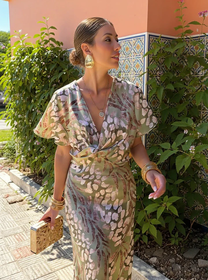 Claire | Midi-Kleid in KupferfarbeHüfte