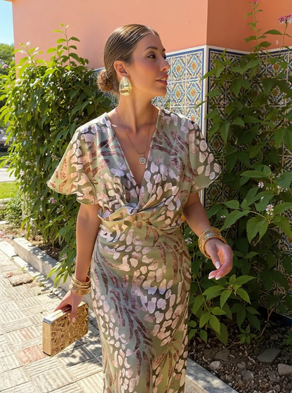 Claire | Midi-Kleid in KupferfarbeHüfte